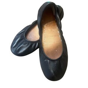 TIEKS black shoes size 6